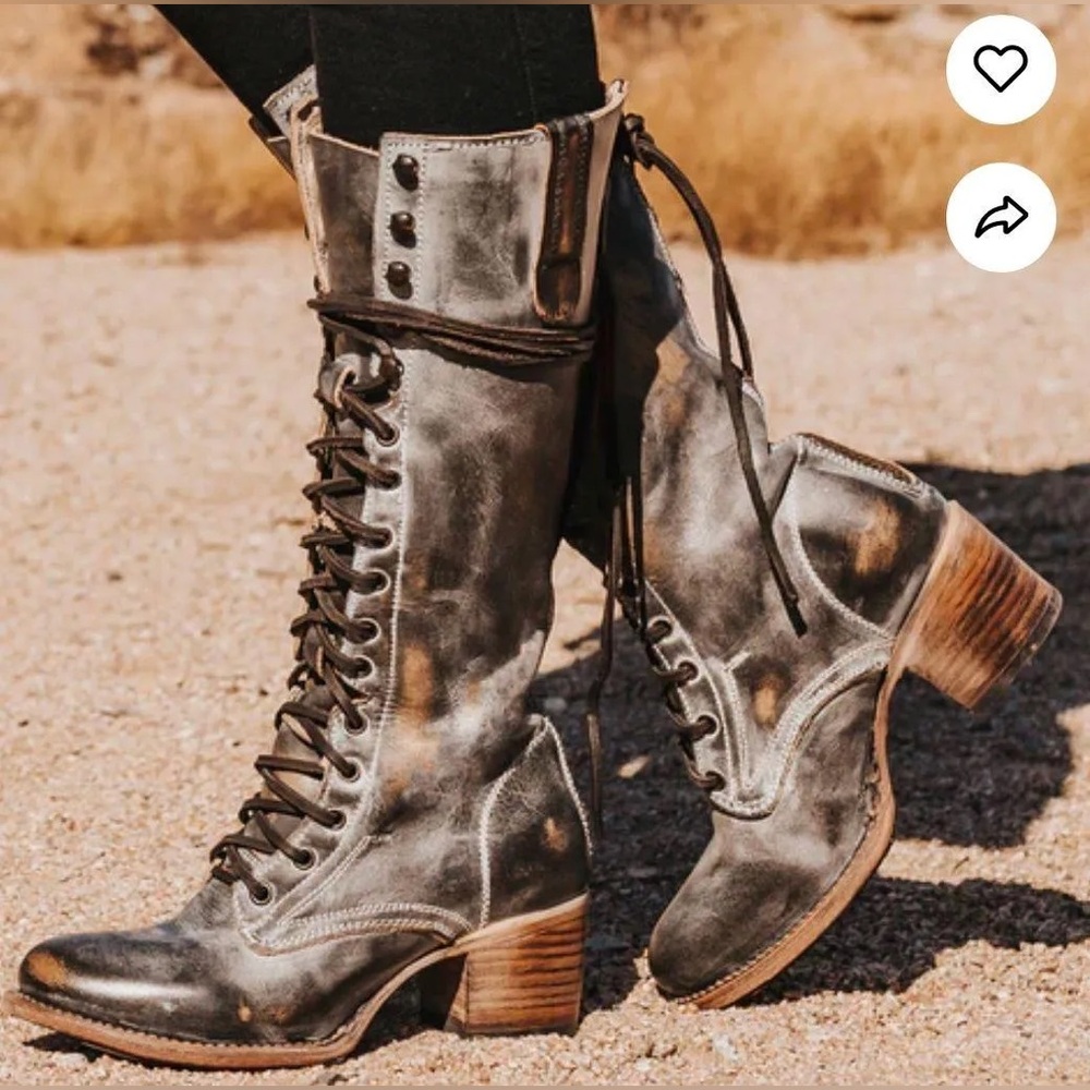 Freebird Stores “Grany” Lace-Up boots in “Ice” Size 8